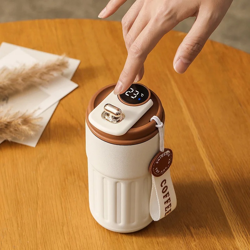 Tazza Termica Intelligente in  - Smart Water Bottle Tracker recensione e prezzo